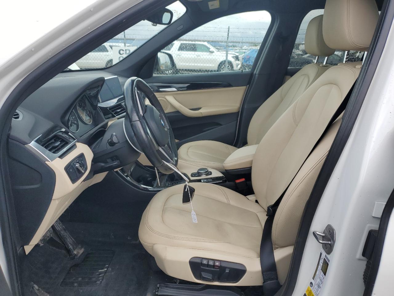 2016 BMW X1 - Image 7