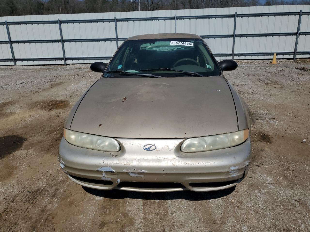 2004 Oldsmobile Alero - Image 5