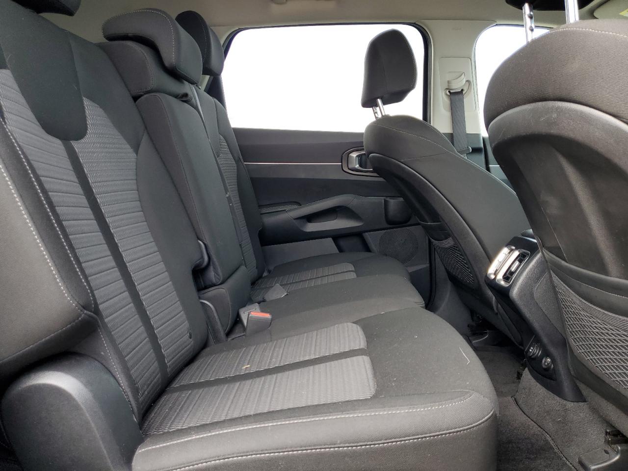 2023 Kia Sorento - Image 11