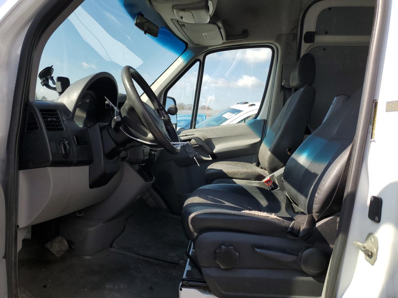 2015 Mercedes-Benz Sprinter - Image 7