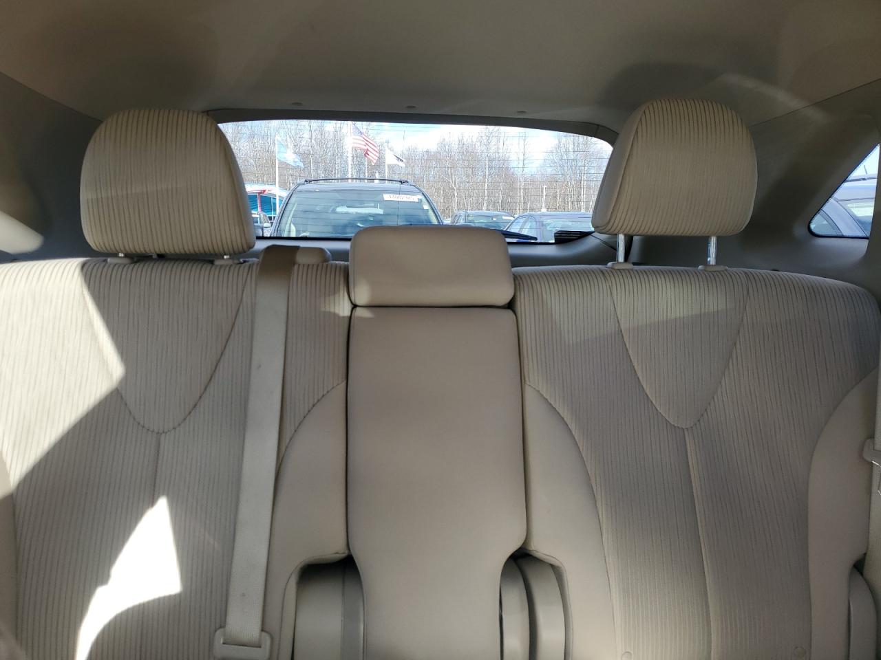 2015 Toyota Venza - Image 10