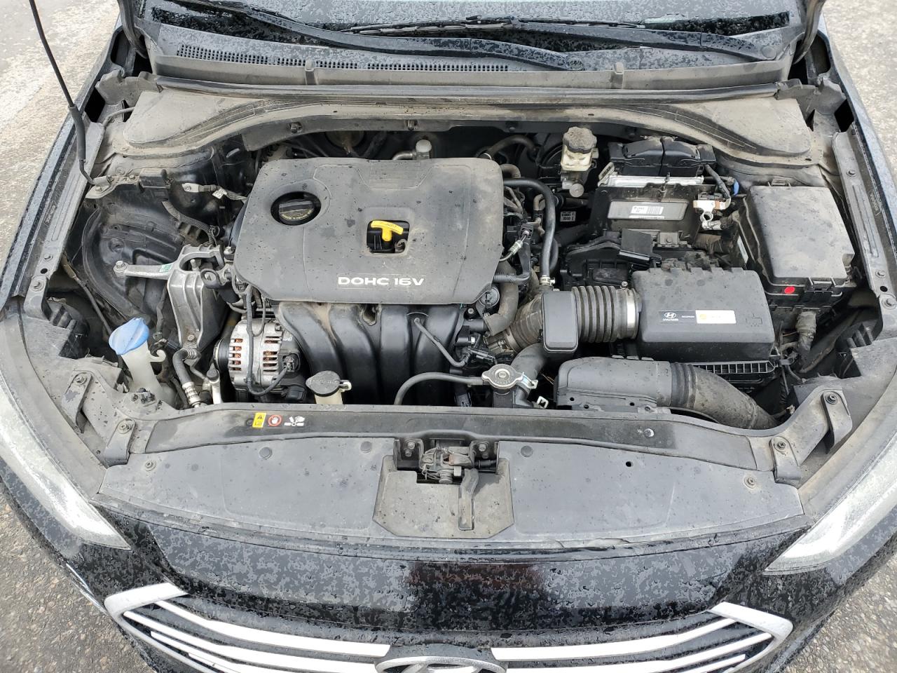 2017 Hyundai Elantra - Image 11