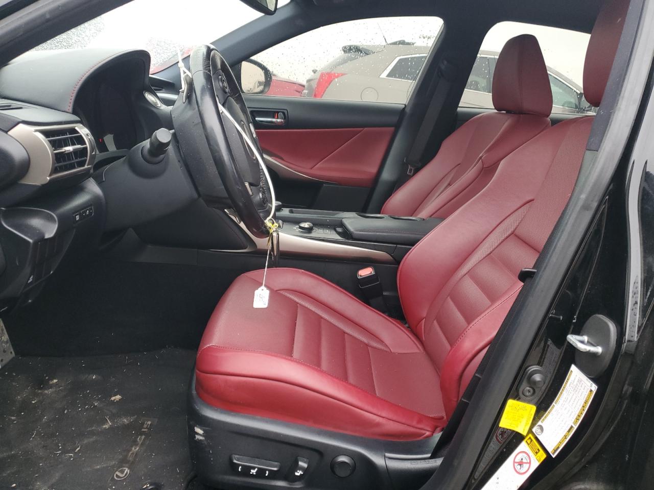 2016 Lexus IS - Image 7