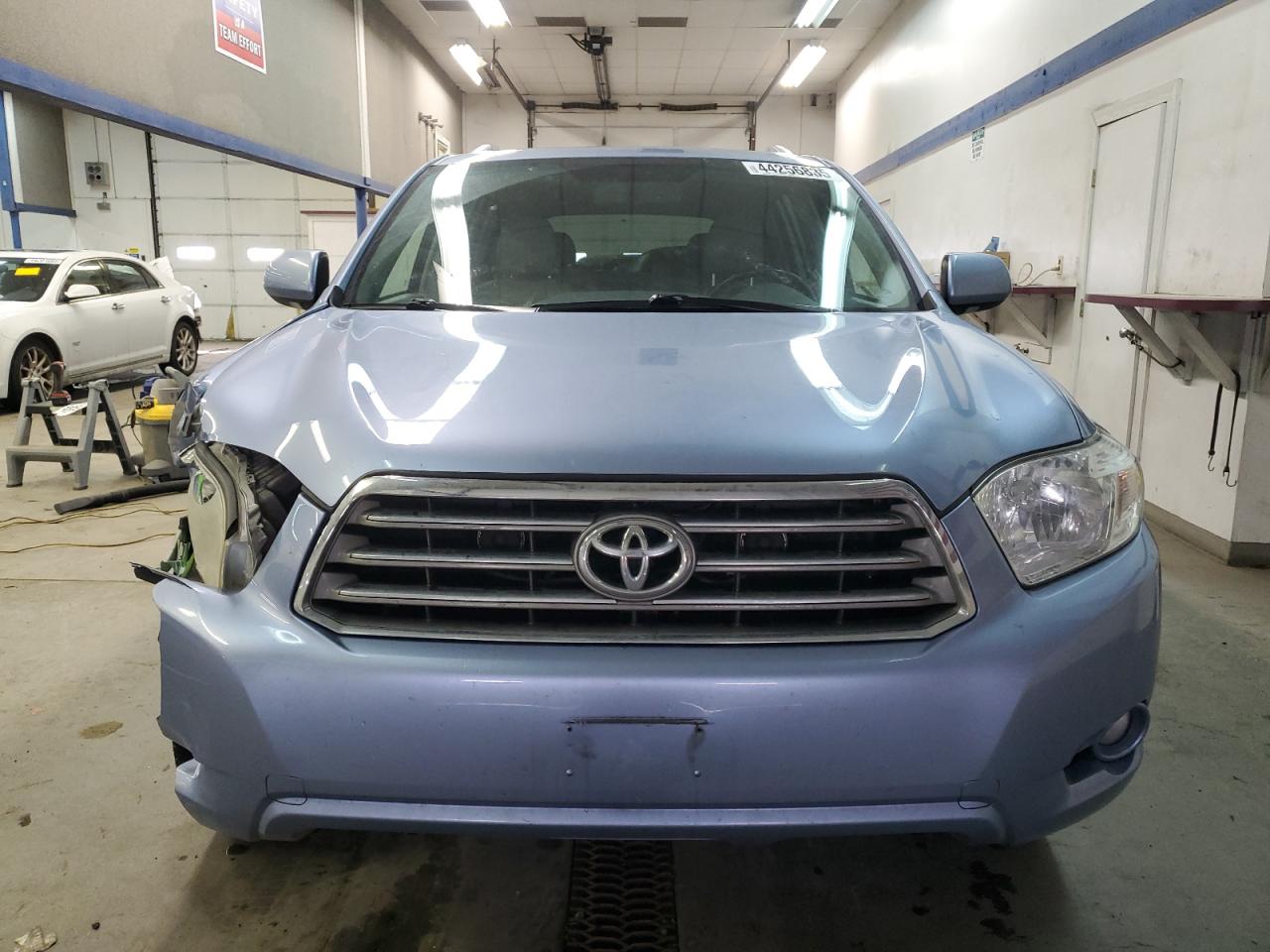 2010 Toyota Highlander - Image 5