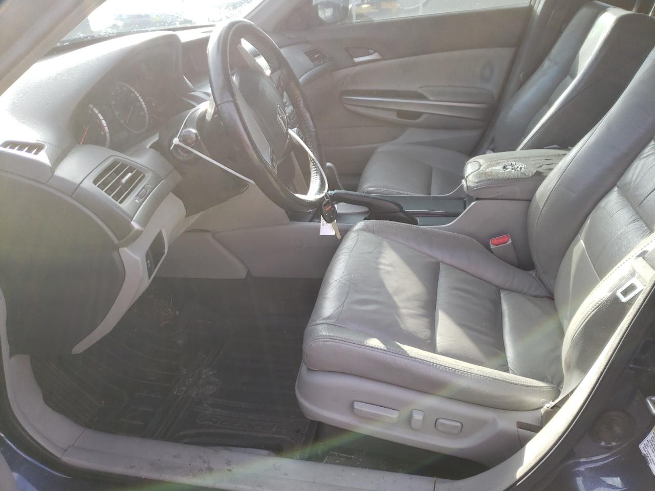2009 Honda Accord - Image 7