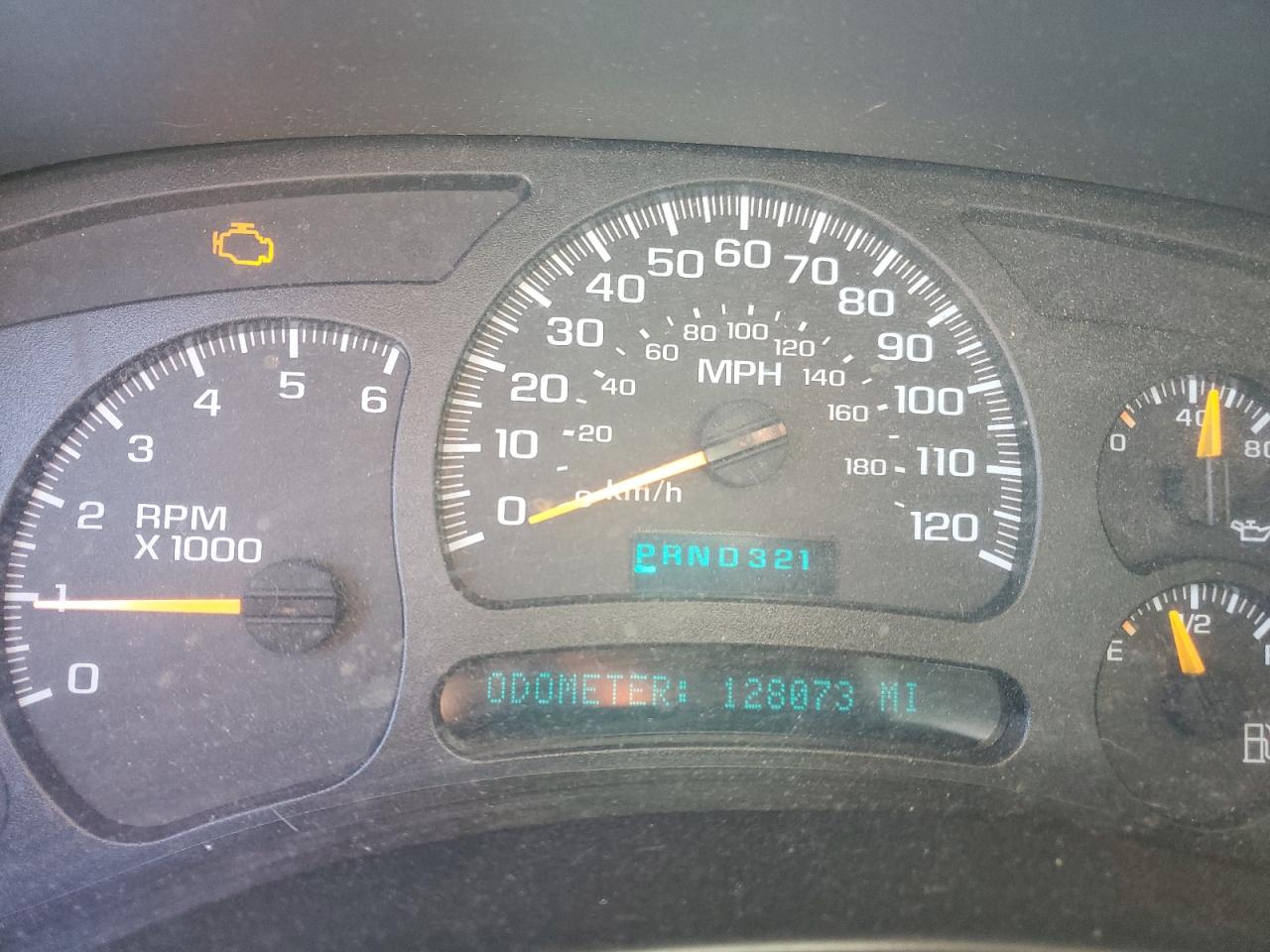2005 Chevrolet Silverado - Image 9