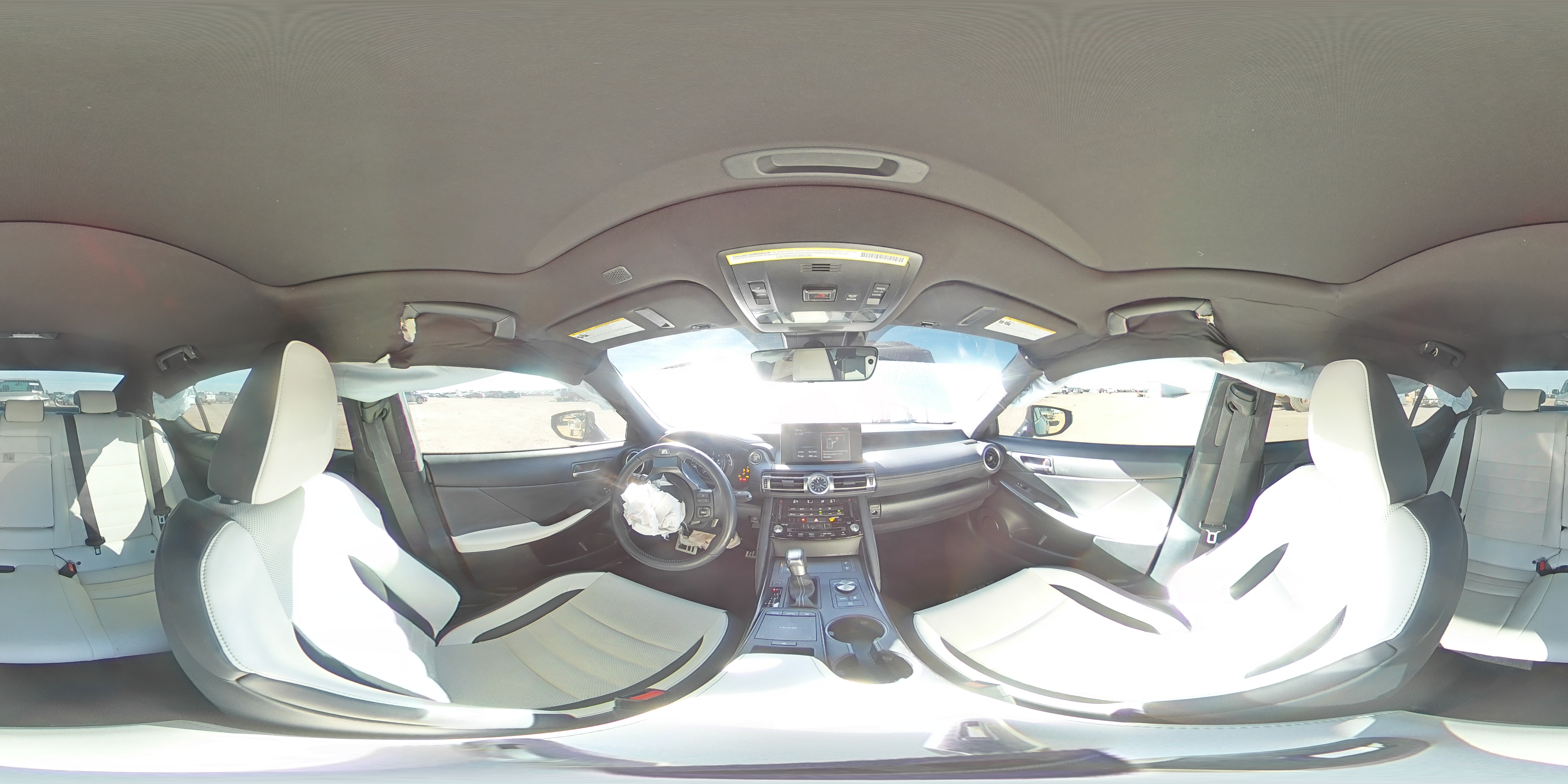 2022 Lexus IS - Image 12