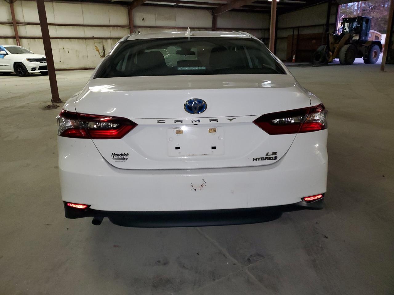2022 Toyota Camry - Image 6