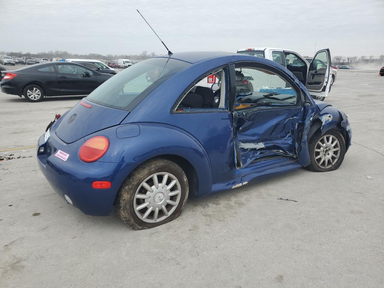 2004 Volkswagen Beetle - Image 3