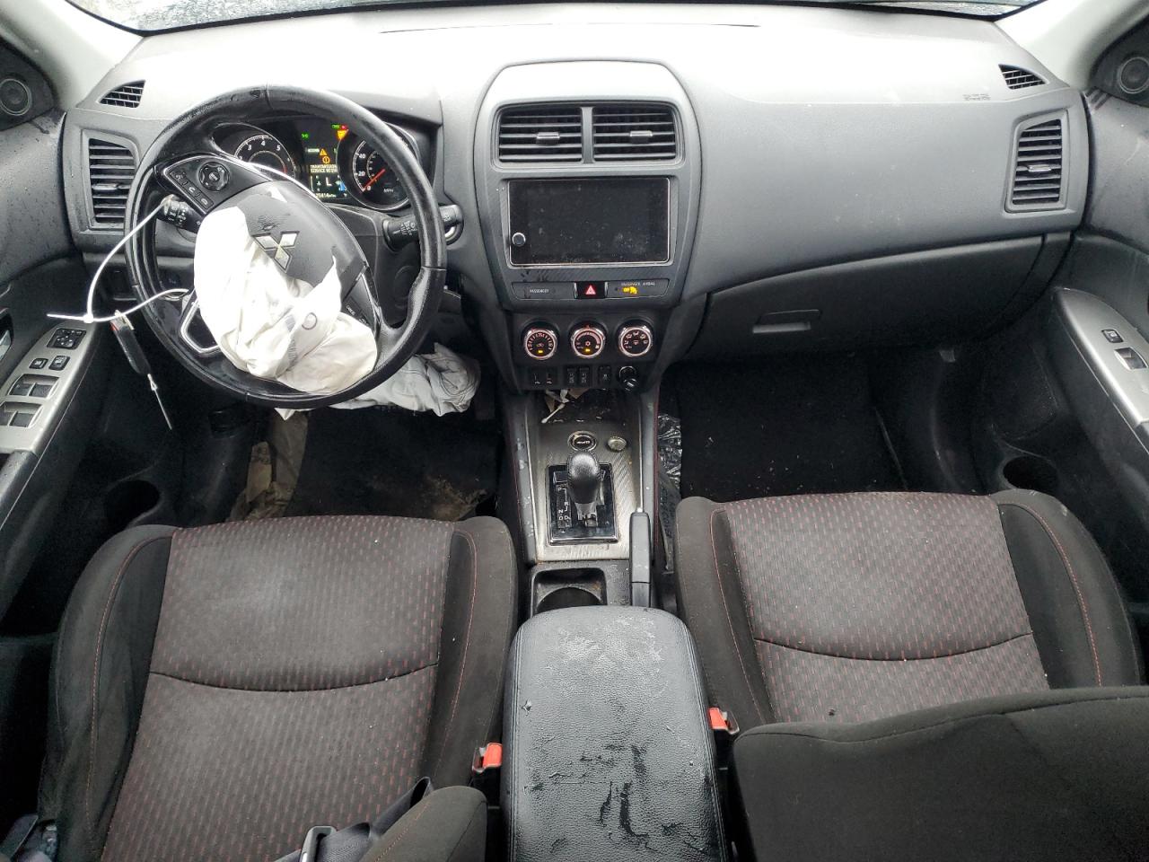 2019 Mitsubishi Outlander - Image 8