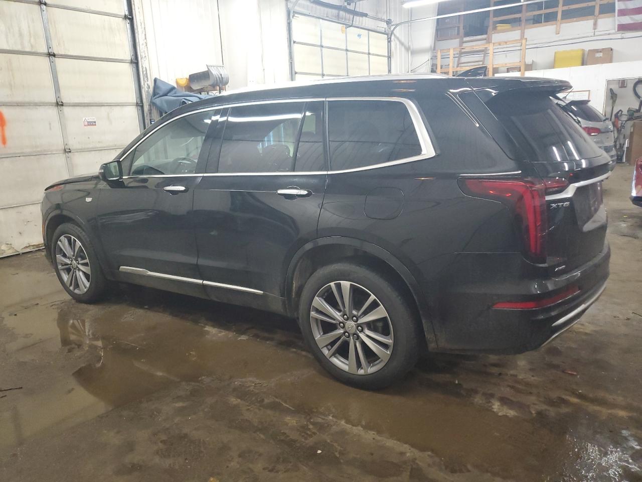 2020 Cadillac XT6 - Image 2