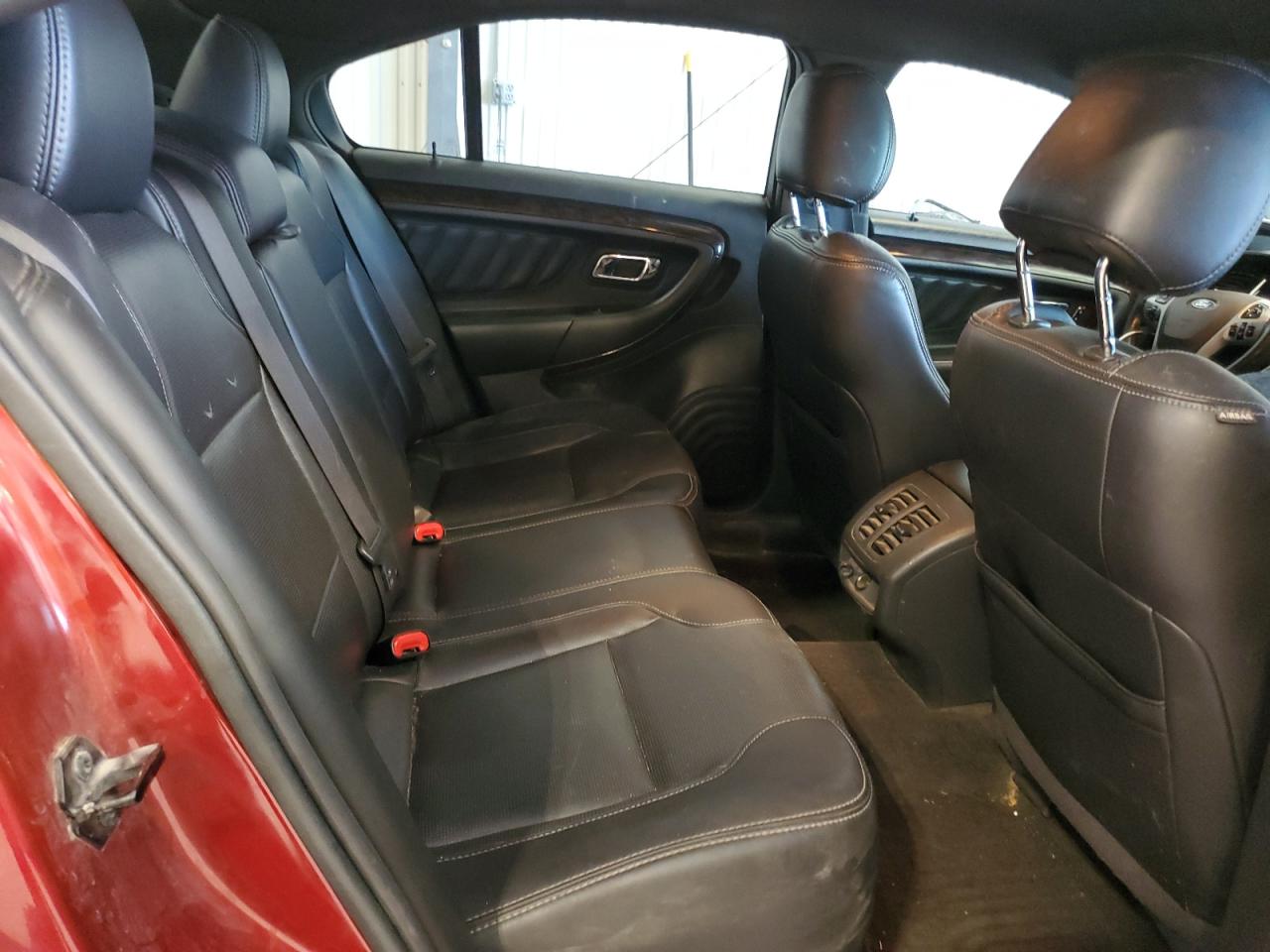 2013 Ford Taurus - Image 10