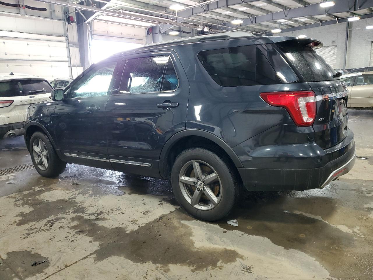 2017 Ford Explorer - Image 2