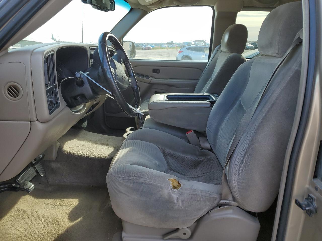 2004 Chevrolet Silverado - Image 7