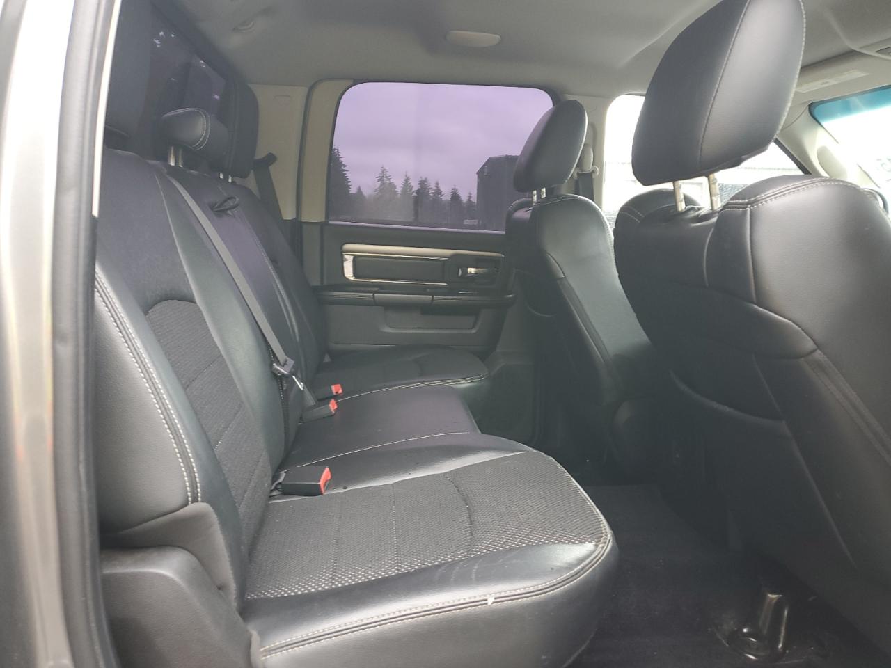 2013 RAM 1500 - Image 10