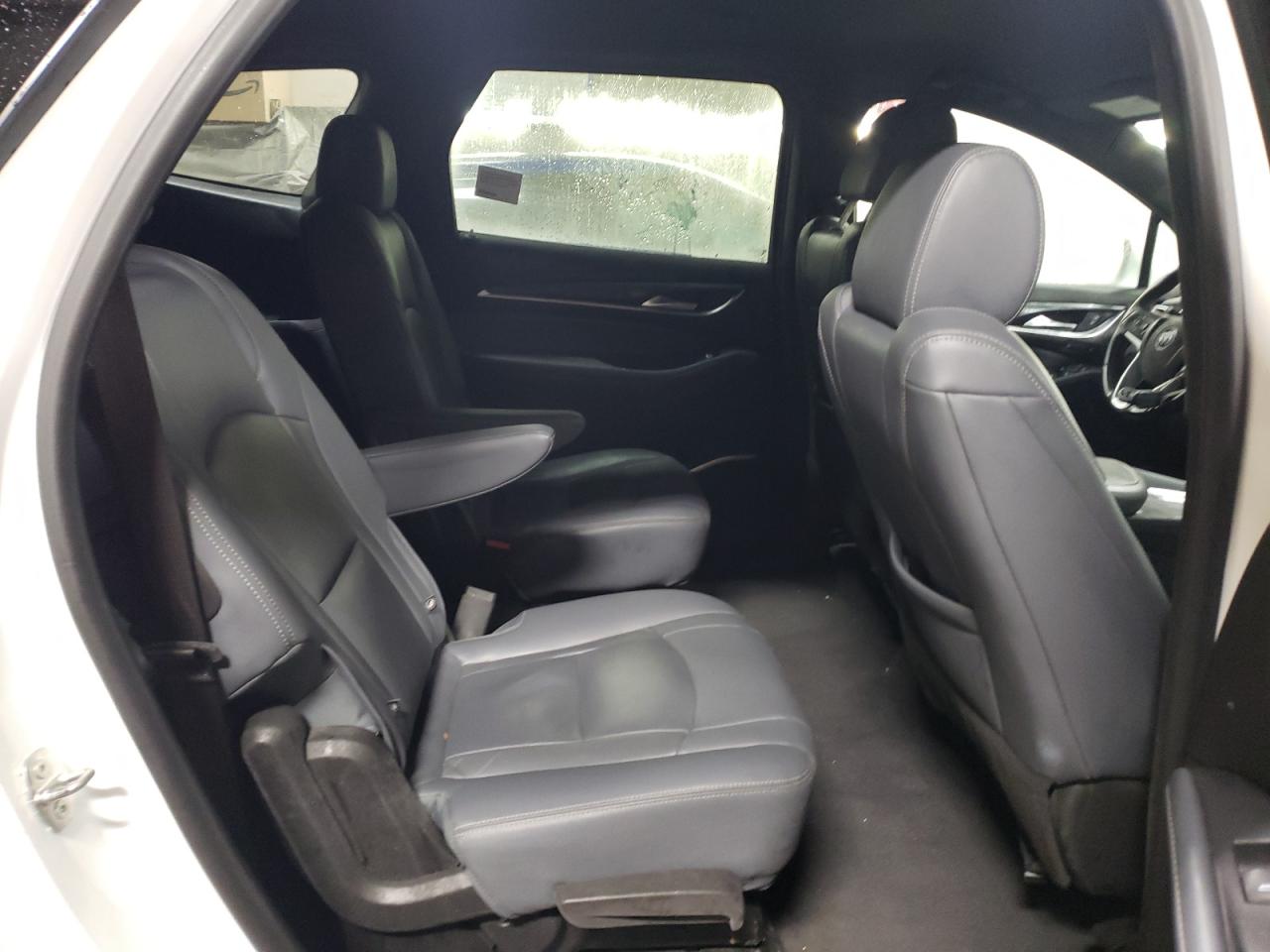 2022 Buick Enclave - Image 10