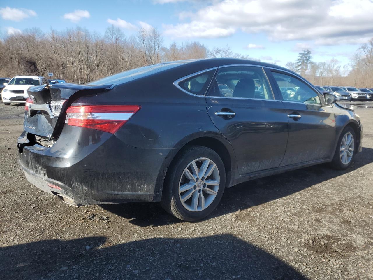 2013 Toyota Avalon - Image 3