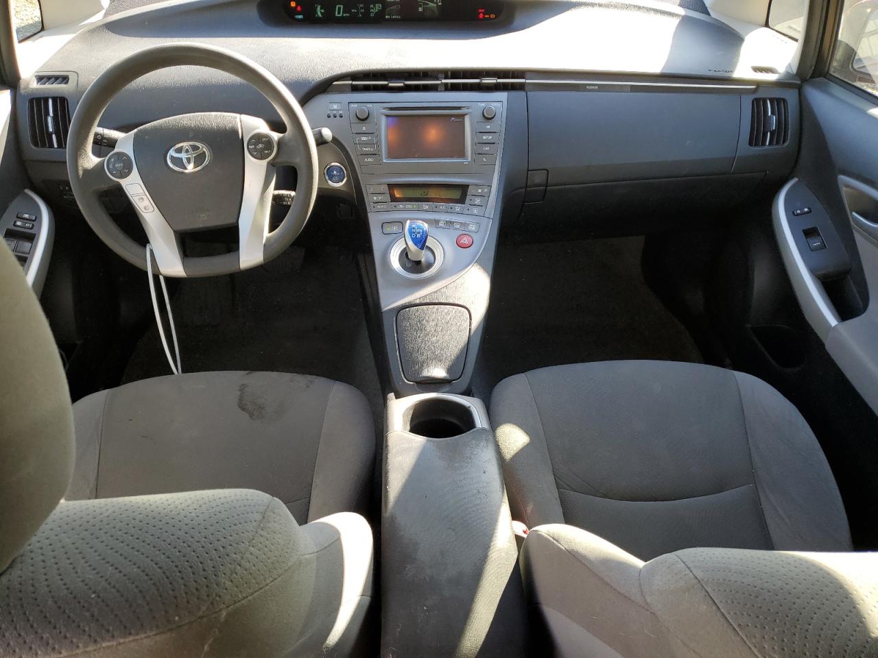 2013 Toyota Prius - Image 8
