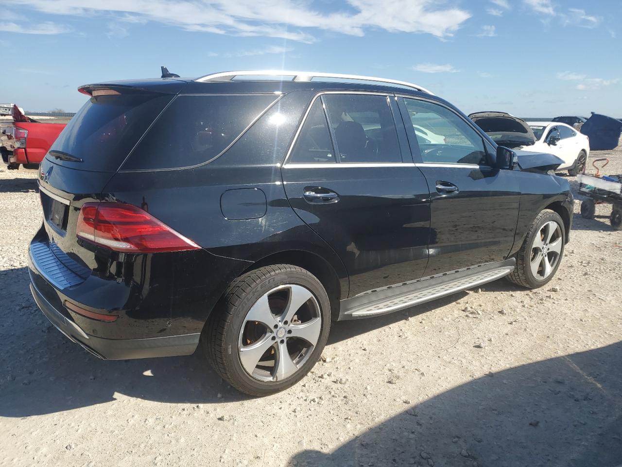 2017 Mercedes-Benz GLE - Image 3