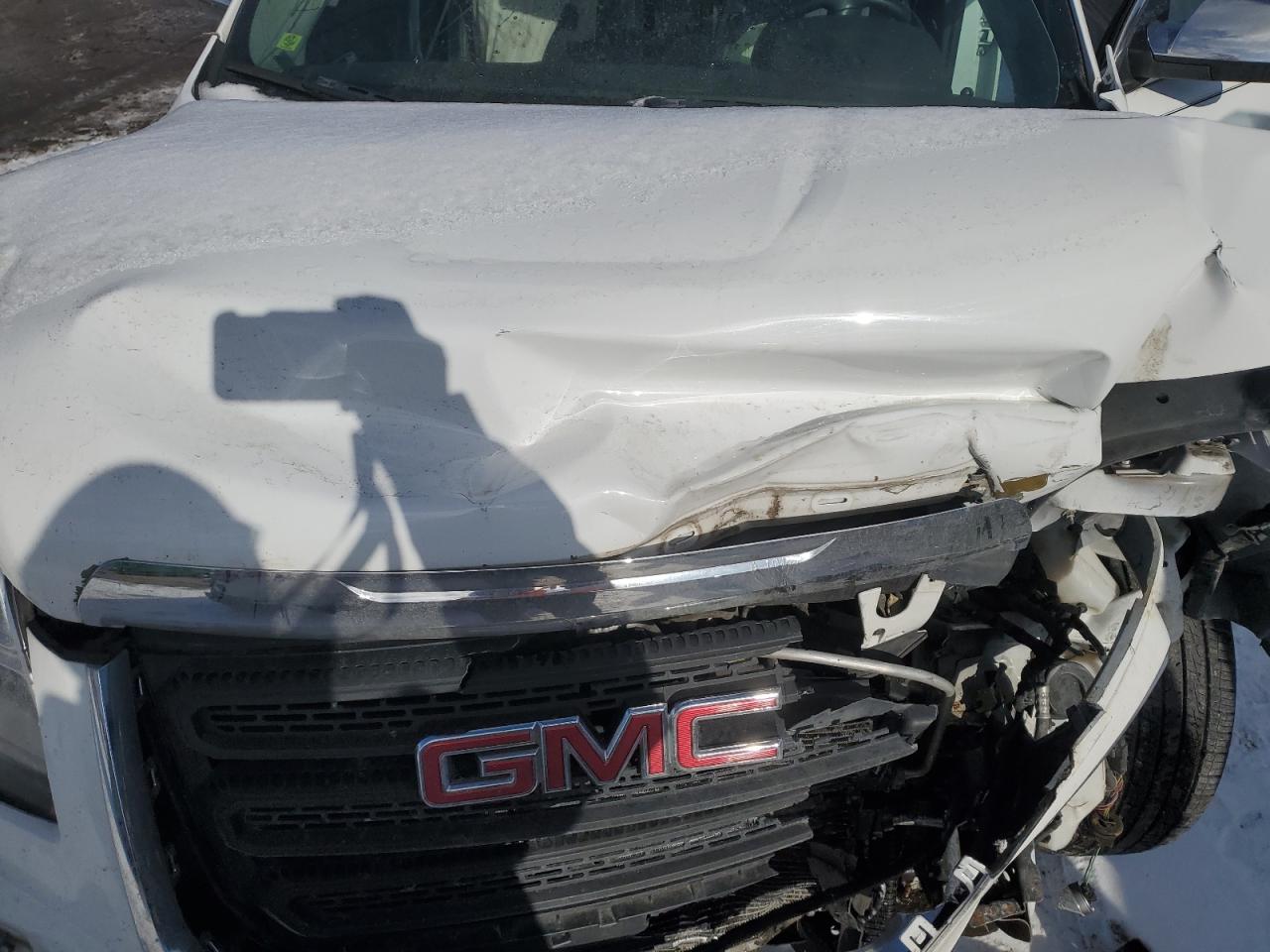 2016 GMC Terrain - Image 12