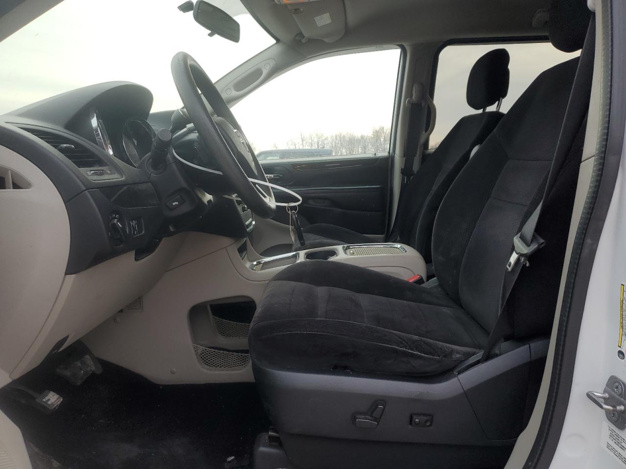 2014 Dodge Caravan - Image 7