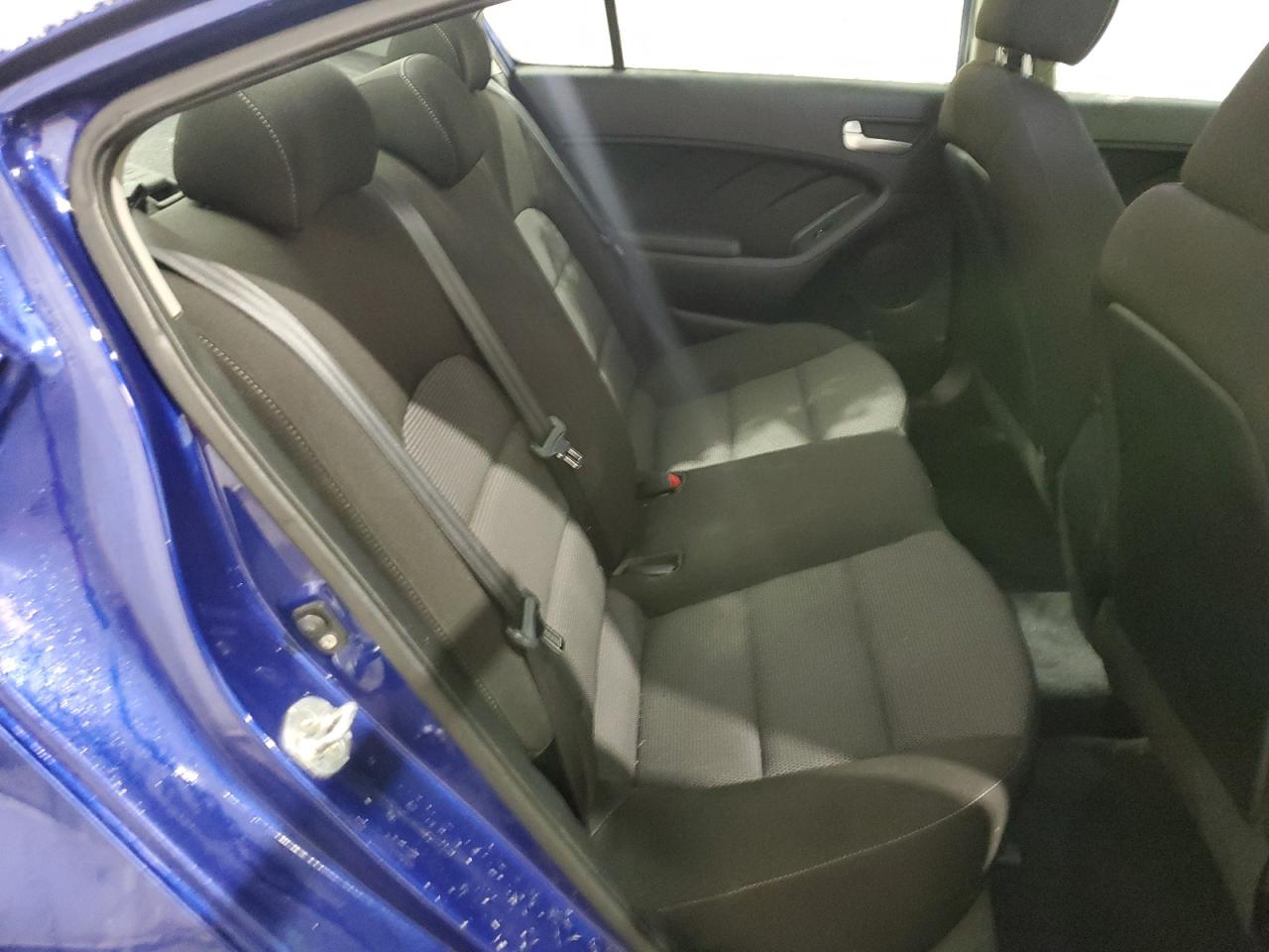 2017 Kia Forte - Image 11