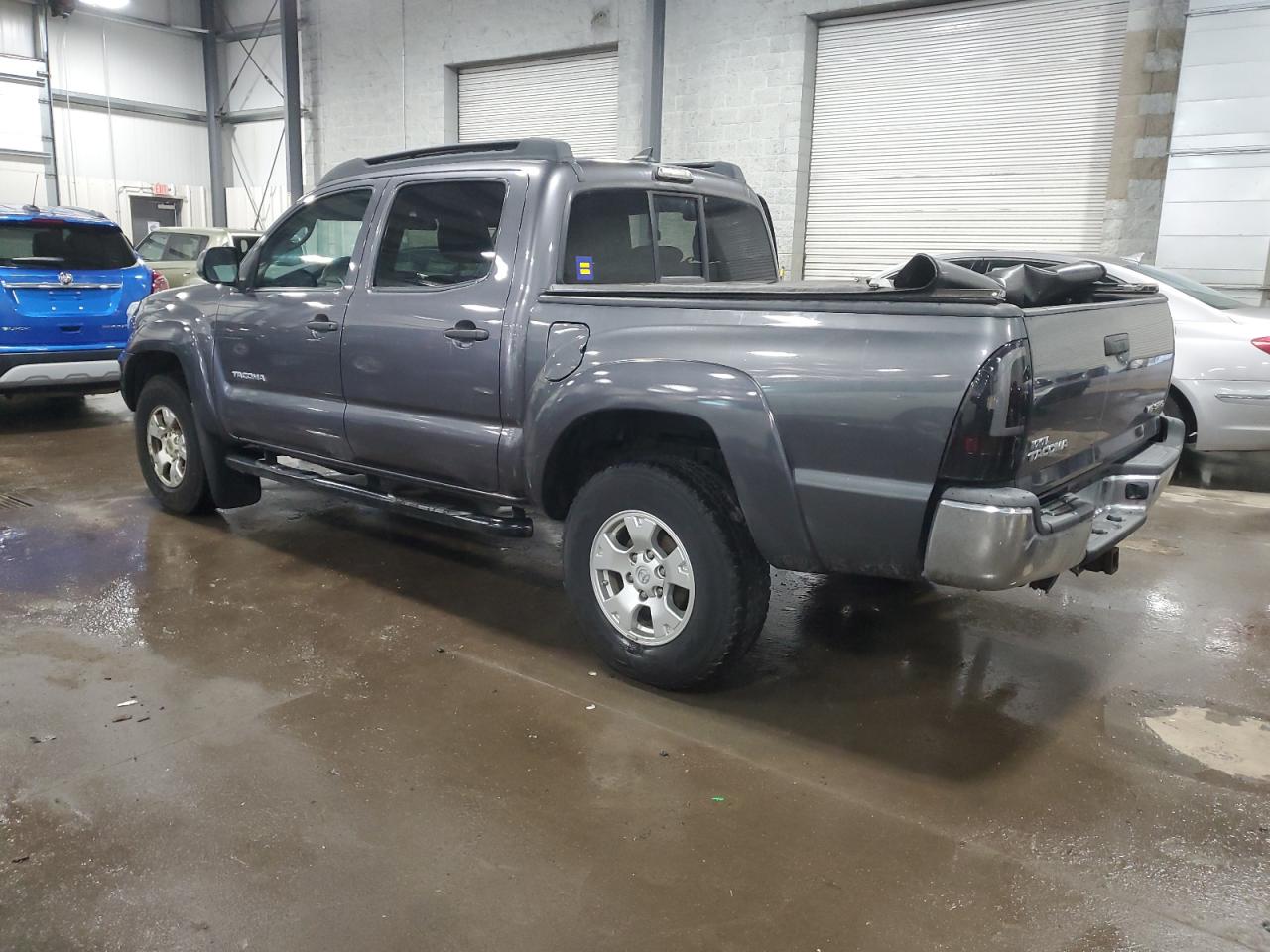 2014 Toyota Tacoma - Image 2