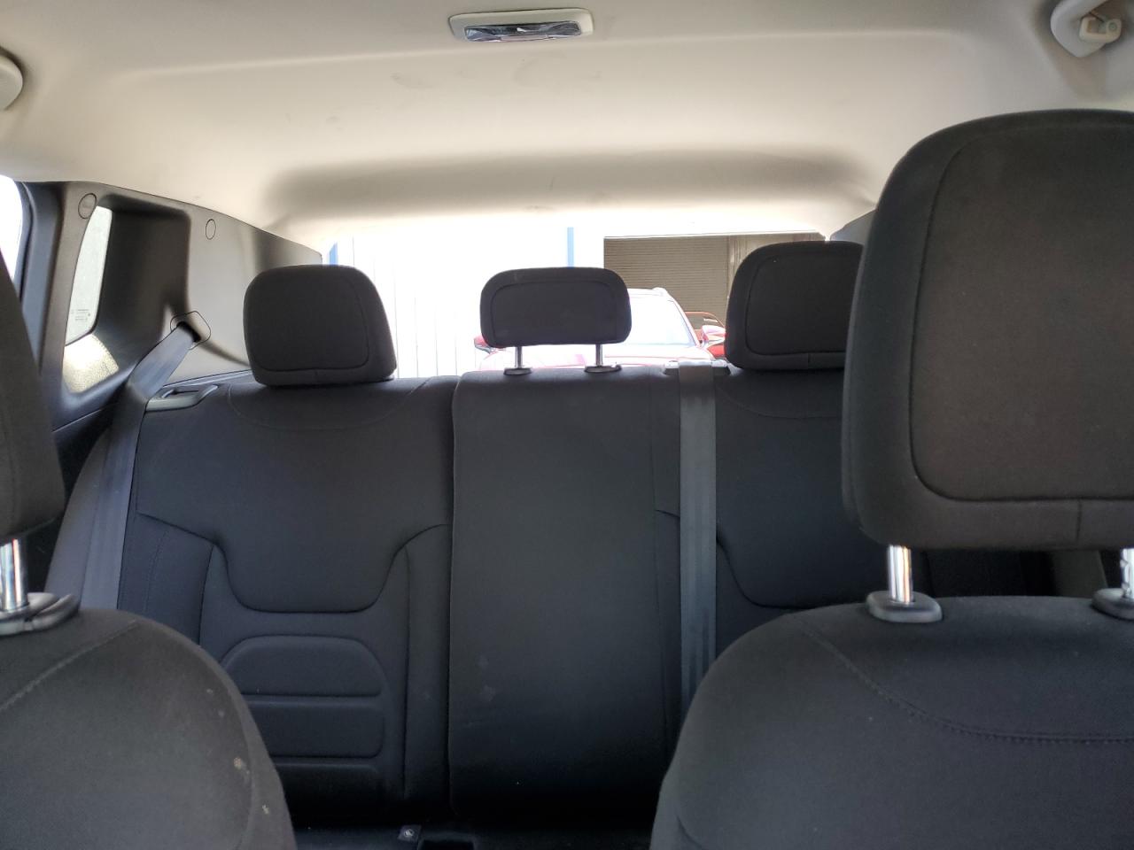 2020 Jeep Renegade - Image 10