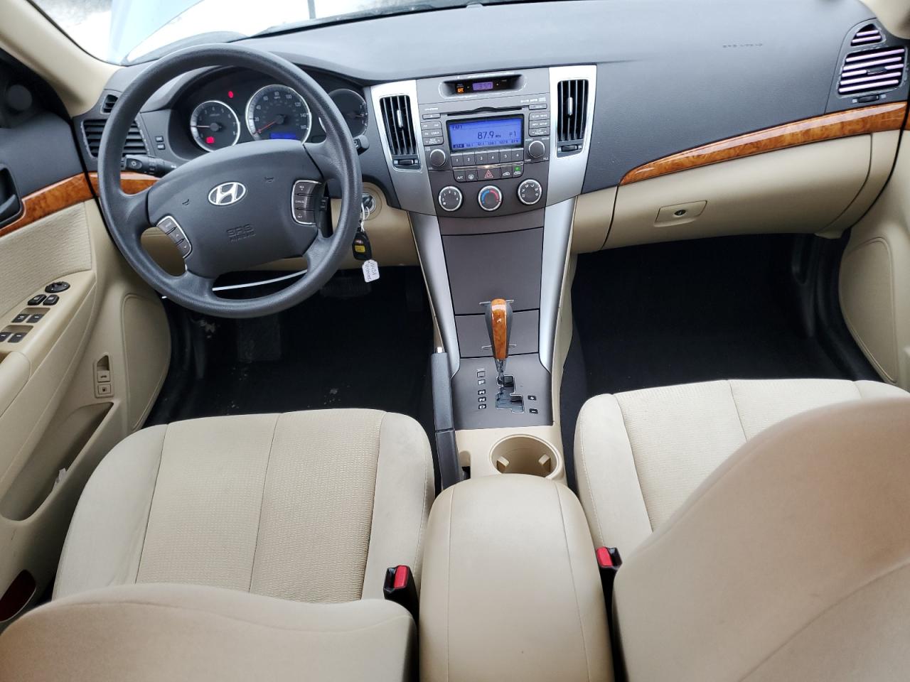 2009 Hyundai Sonata - Image 8