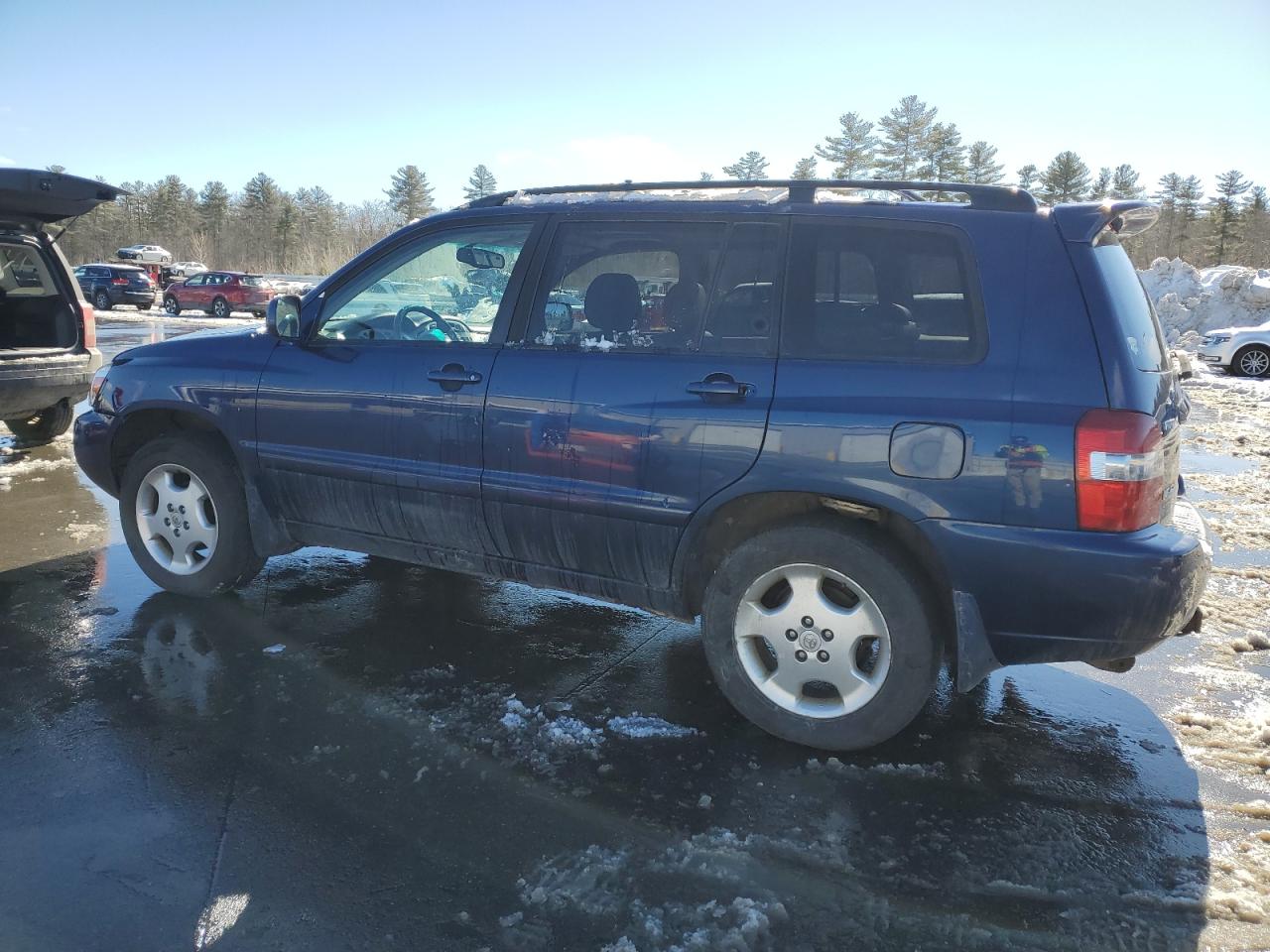 2005 Toyota Highlander - Image 2