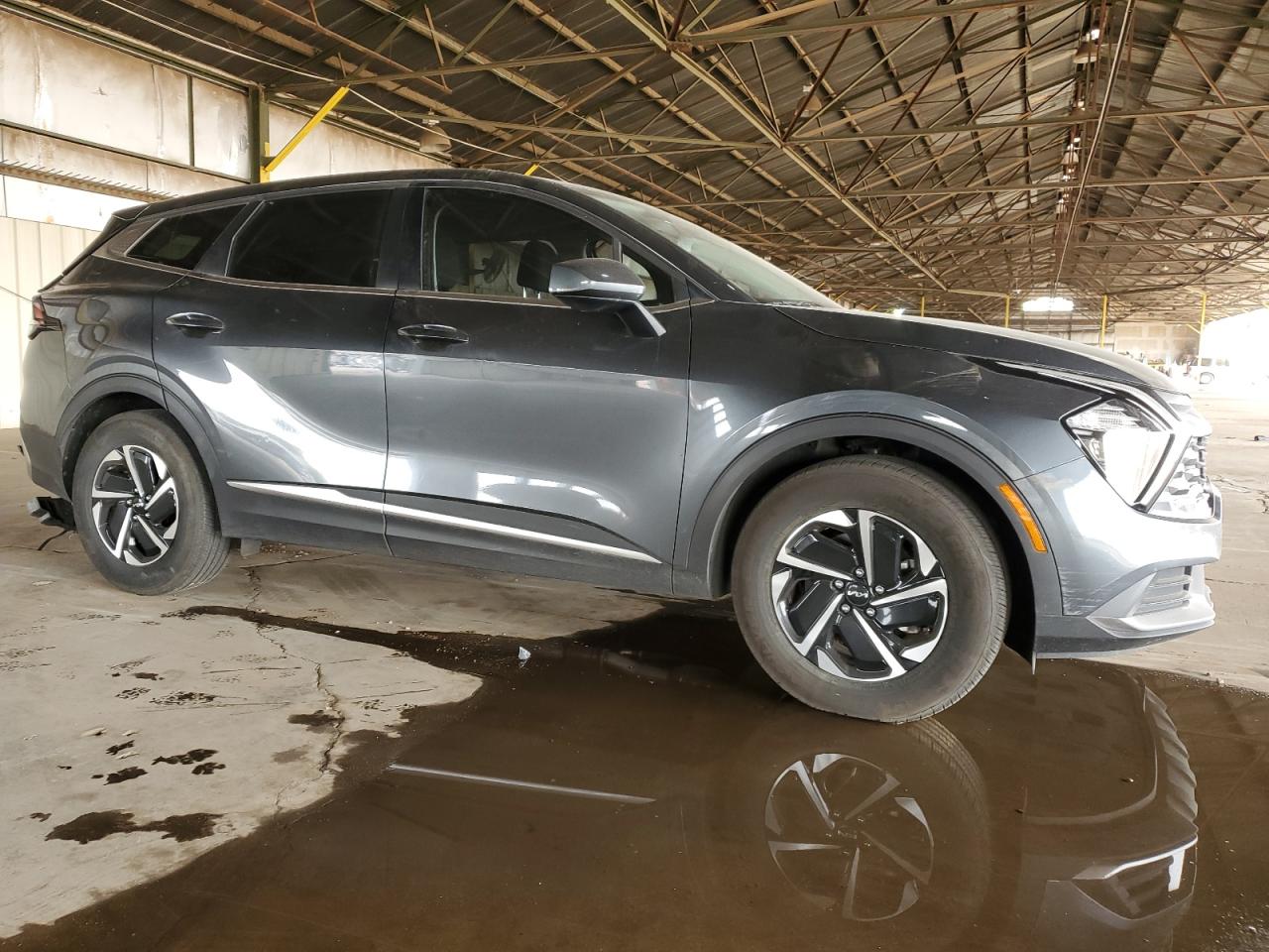 2023 Kia Sportage - Image 4