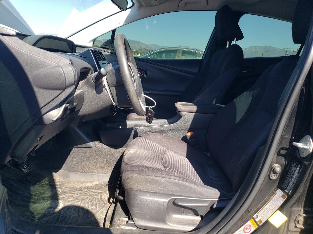 2018 Toyota Prius - Image 7
