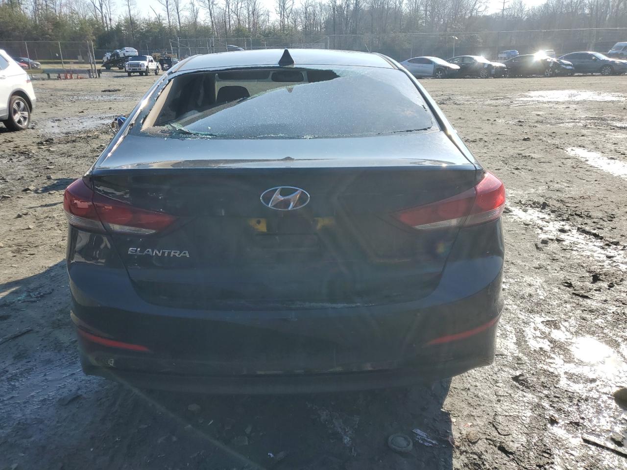 2018 Hyundai Elantra - Image 6