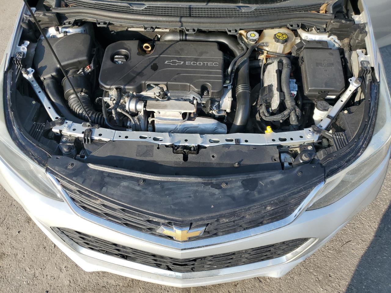 2017 Chevrolet Cruze - Image 12