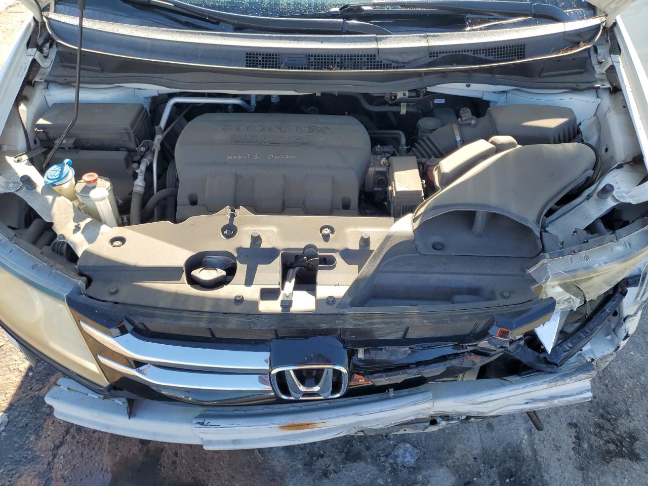 2015 Honda Odyssey - Image 12