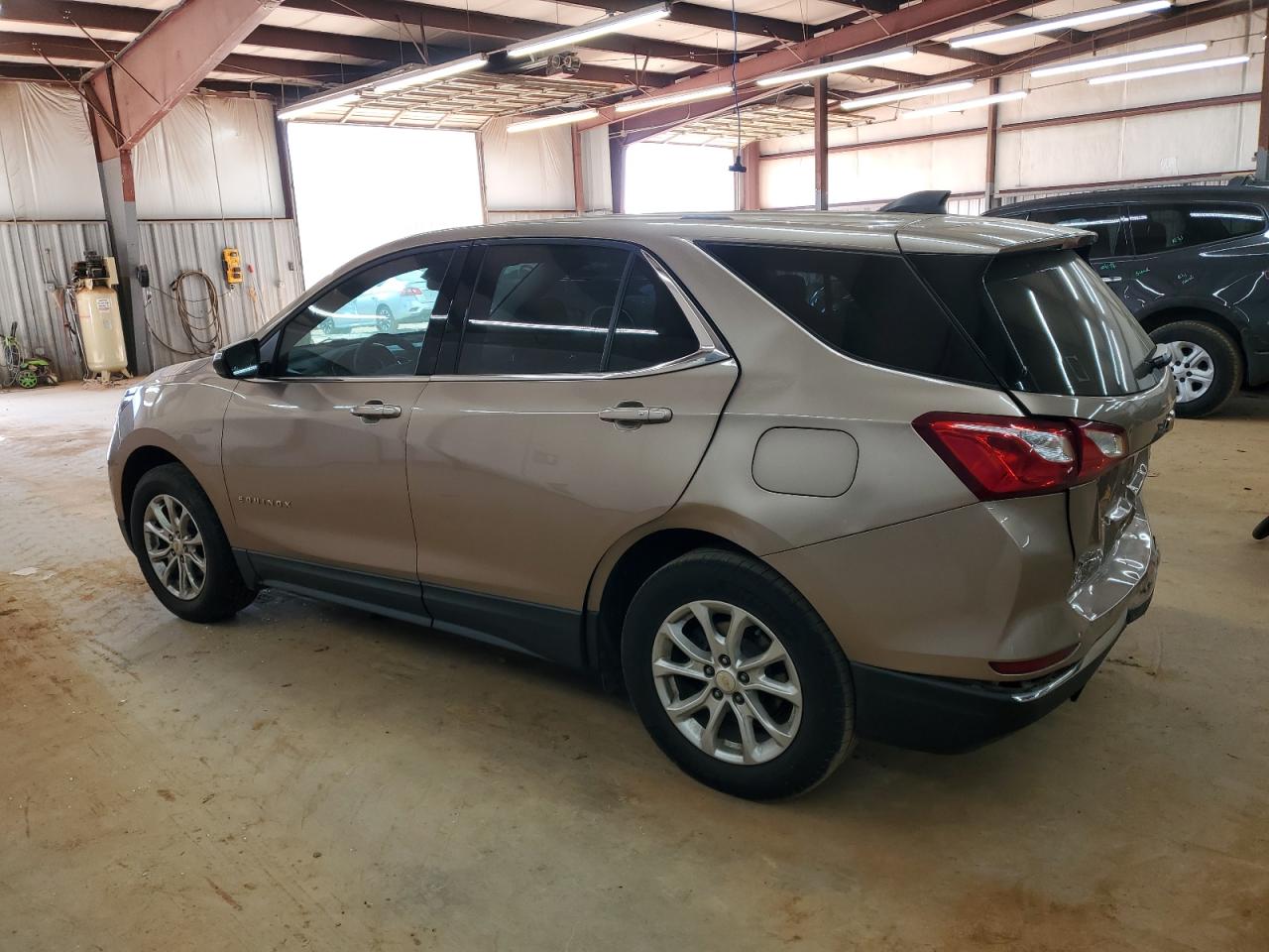 2019 Chevrolet Equinox - Image 2