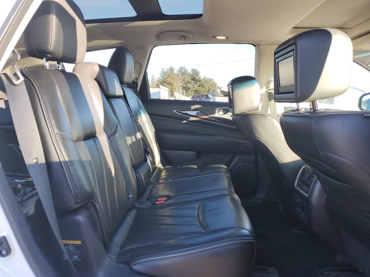 2015 Infiniti QX60 - Image 11