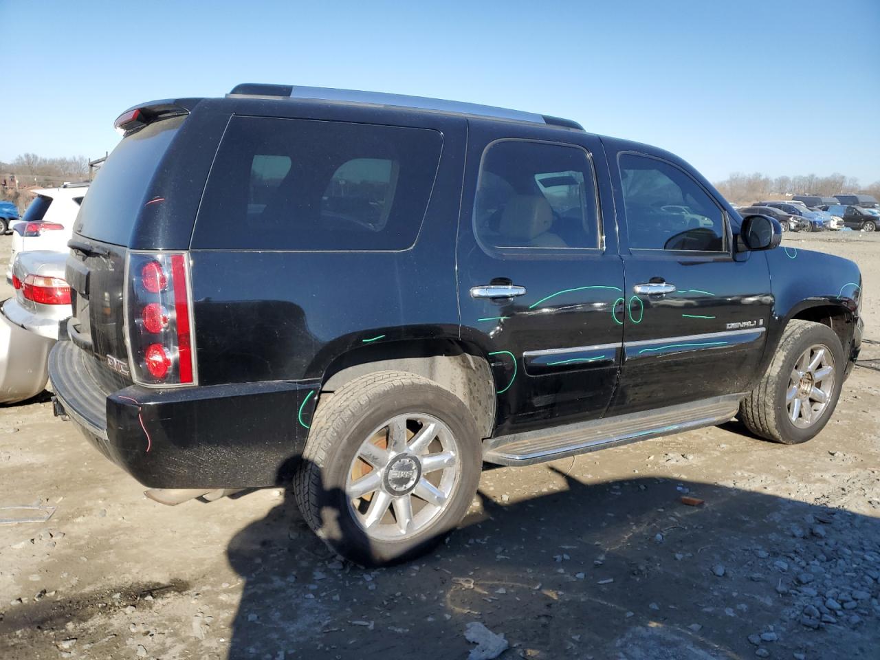 2007 GMC Yukon - Image 3