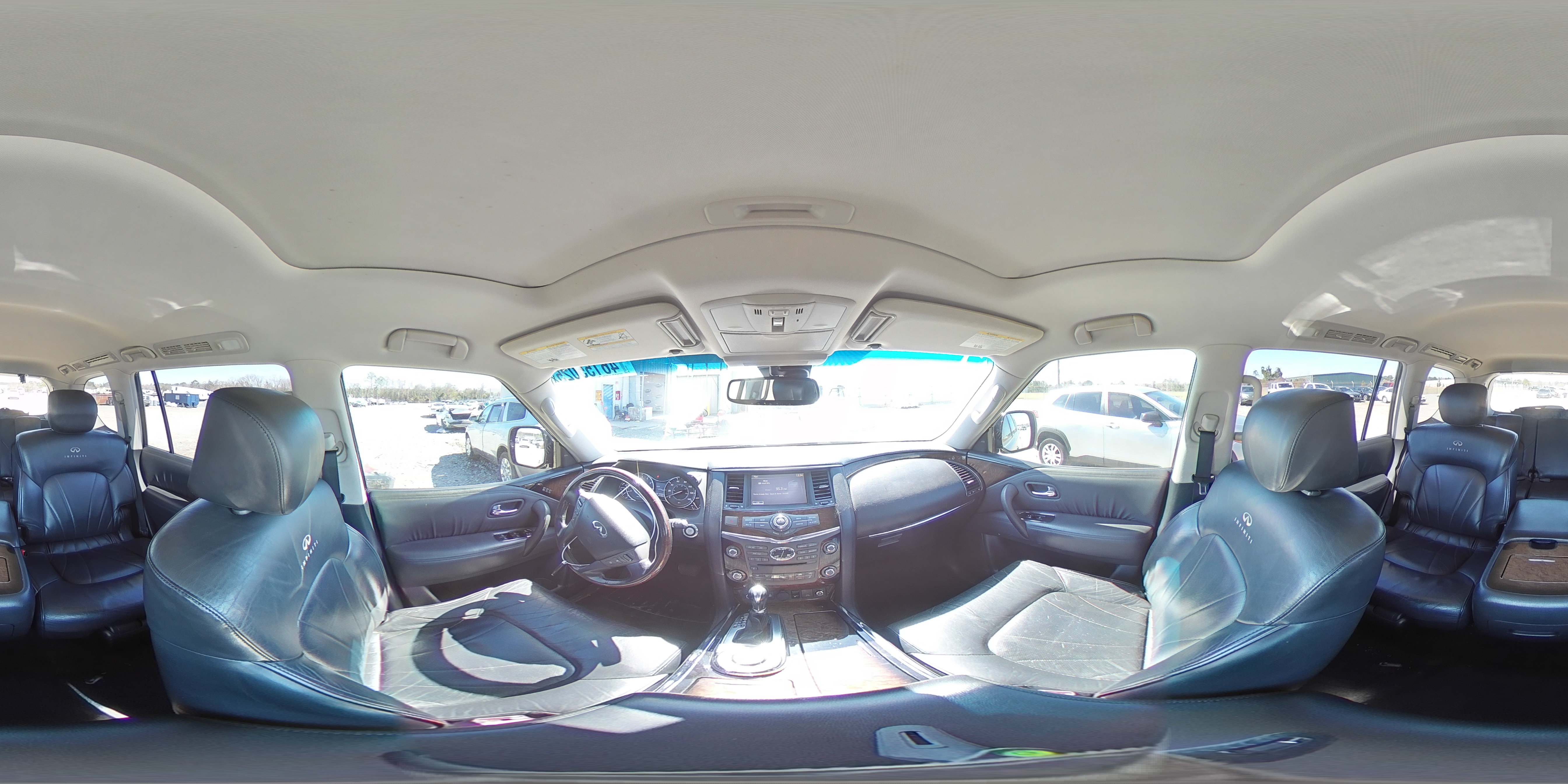 2011 Infiniti QX56 - Image 14