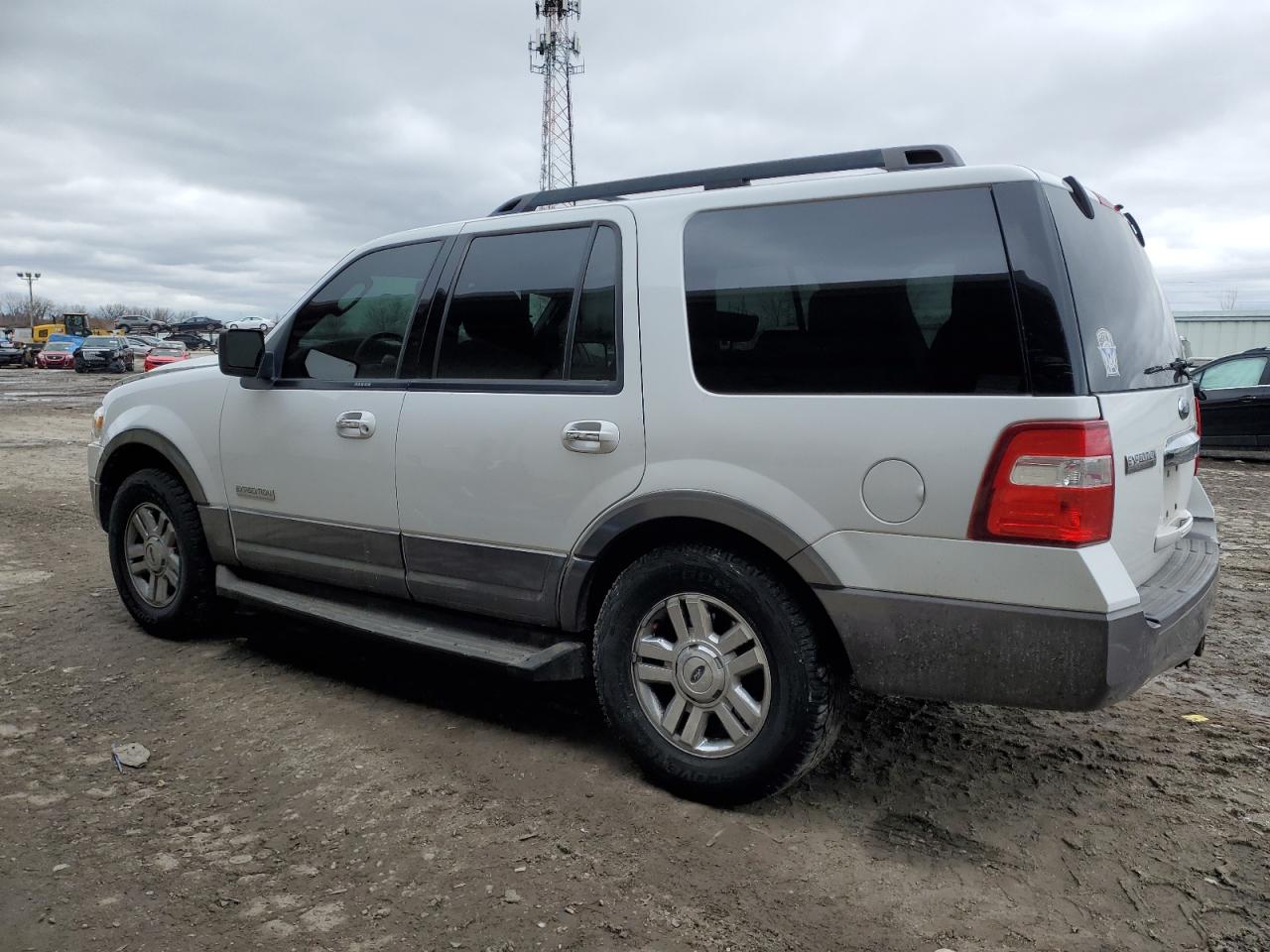 2007 Ford Expedition - Image 2