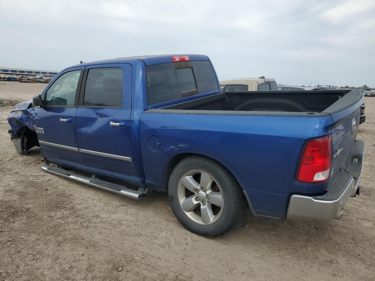 2016 RAM 1500 - Image 2