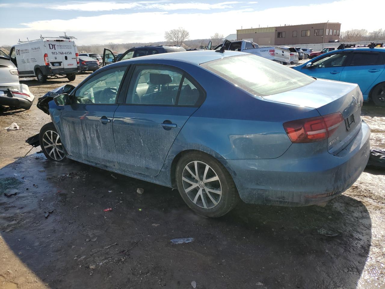 2016 Volkswagen Jetta - Image 2