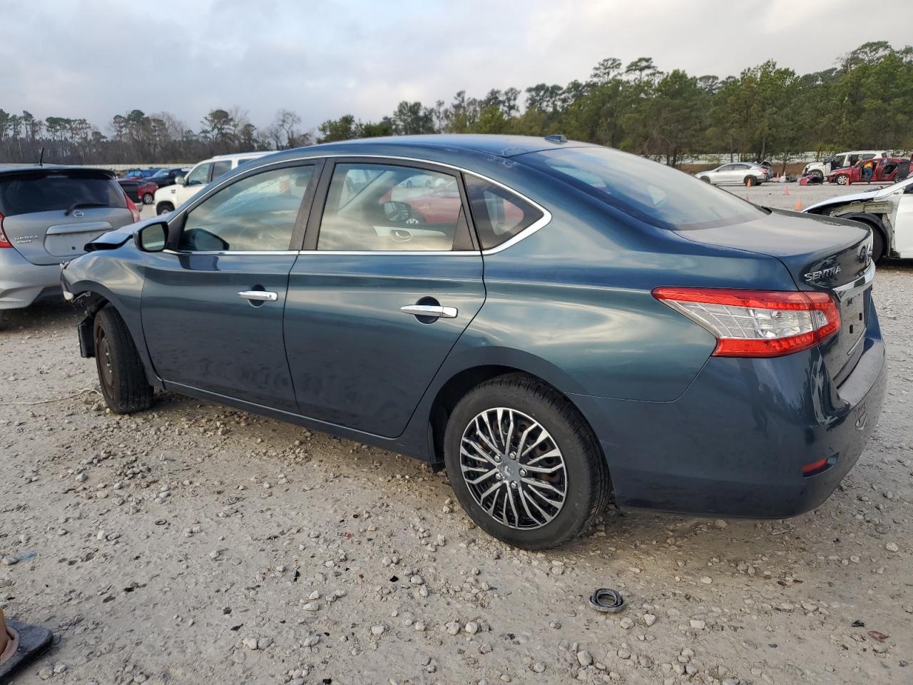 2015 Nissan Sentra - Image 2