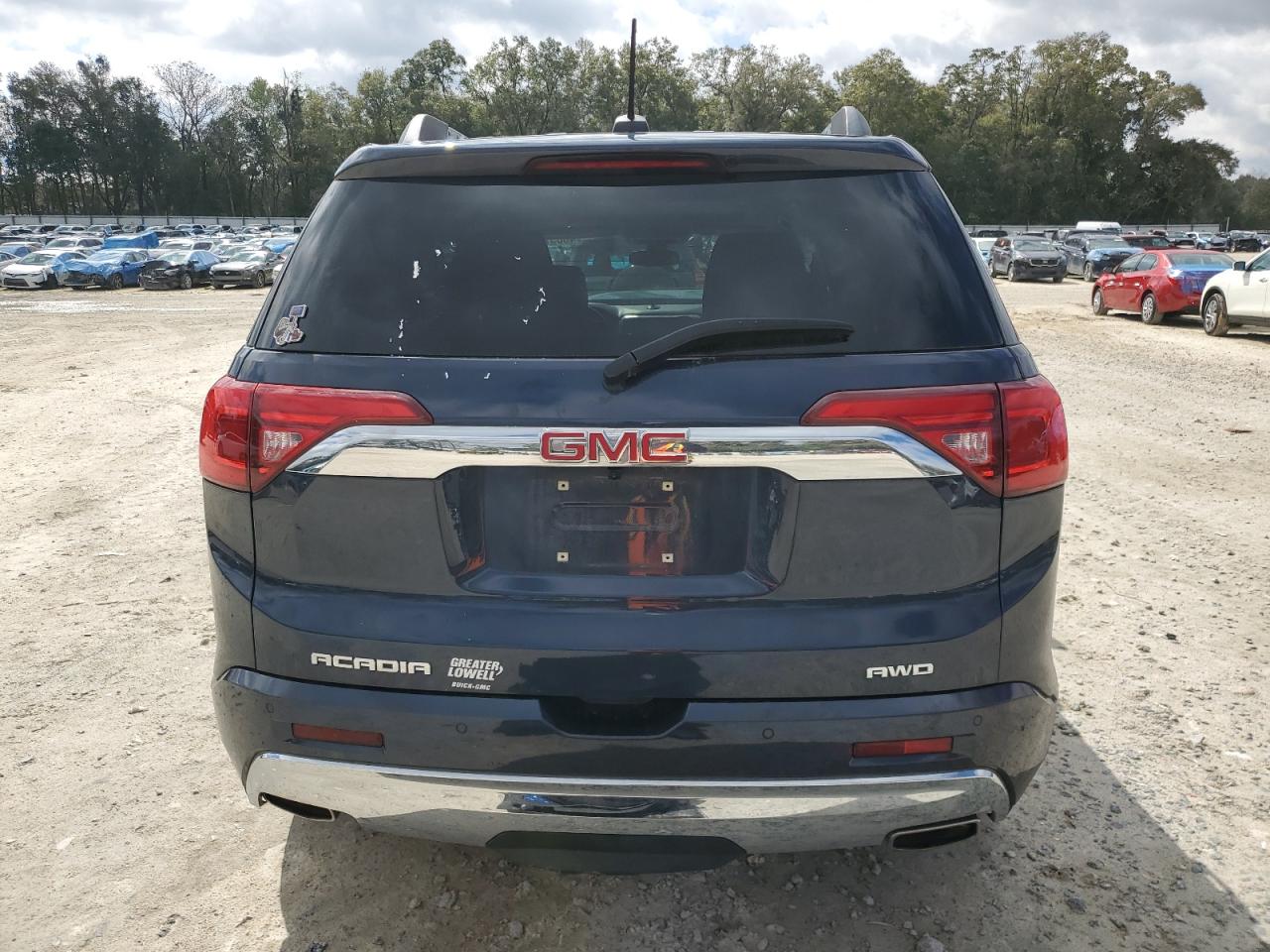 2018 GMC Acadia - Image 6