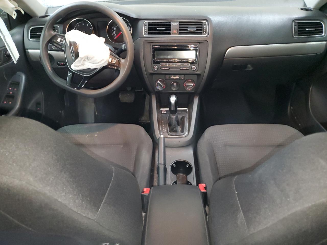 2015 Volkswagen Jetta - Image 8