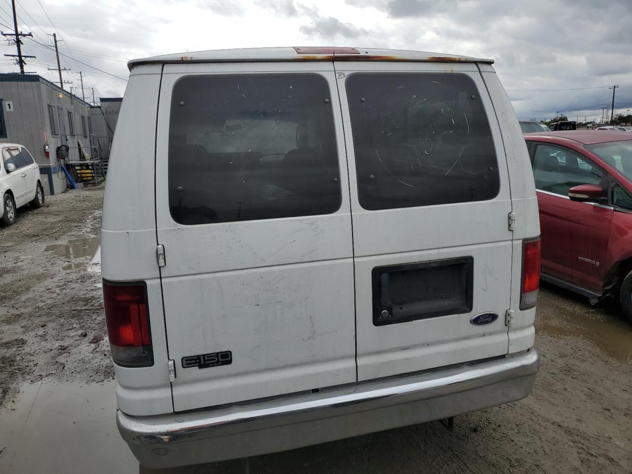 2004 Ford Econoline - Image 6