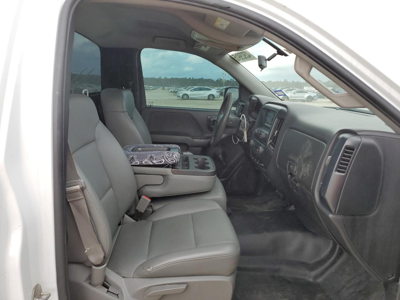 2014 Chevrolet Silverado - Image 10