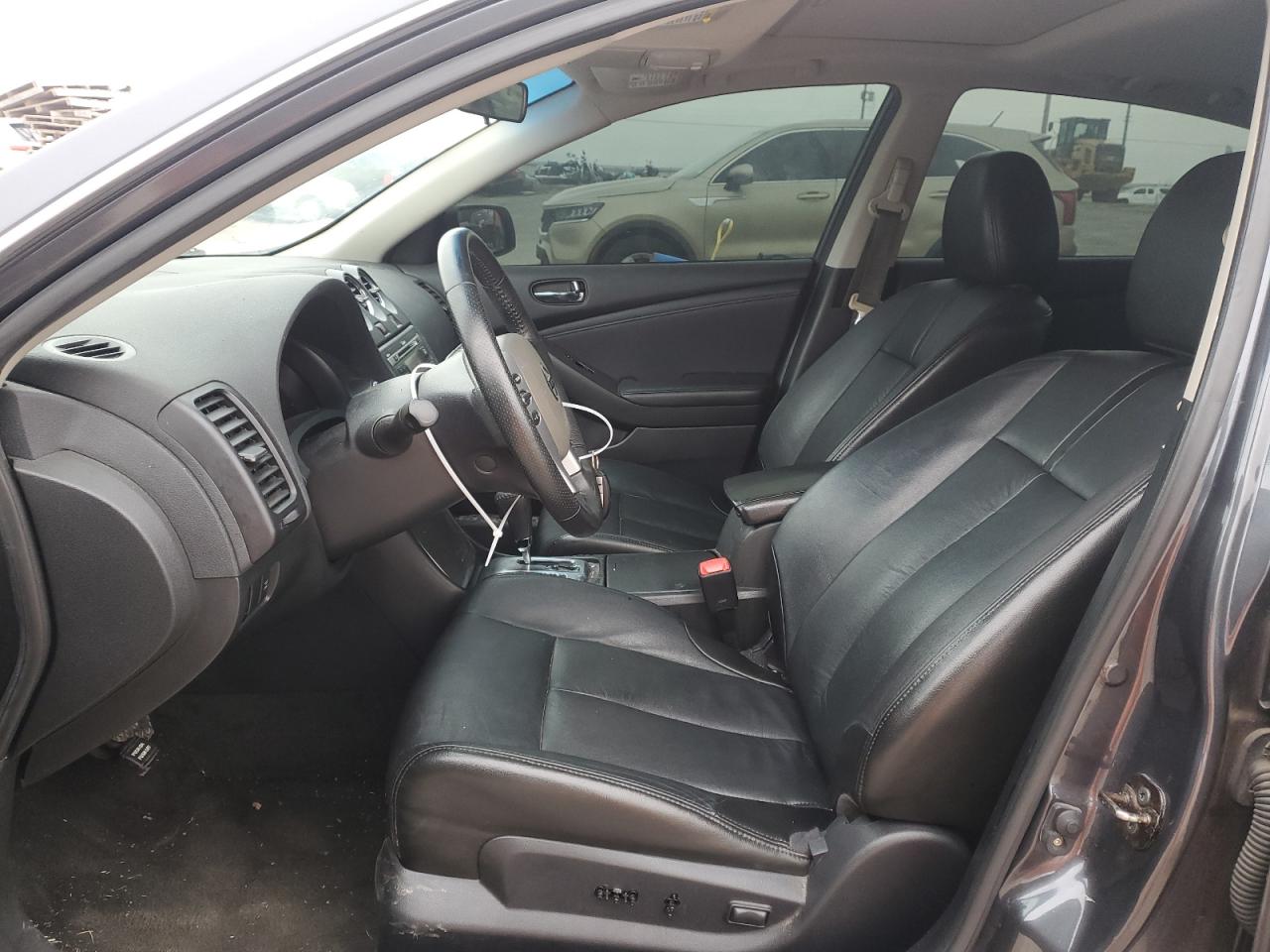 2010 Nissan Altima - Image 7
