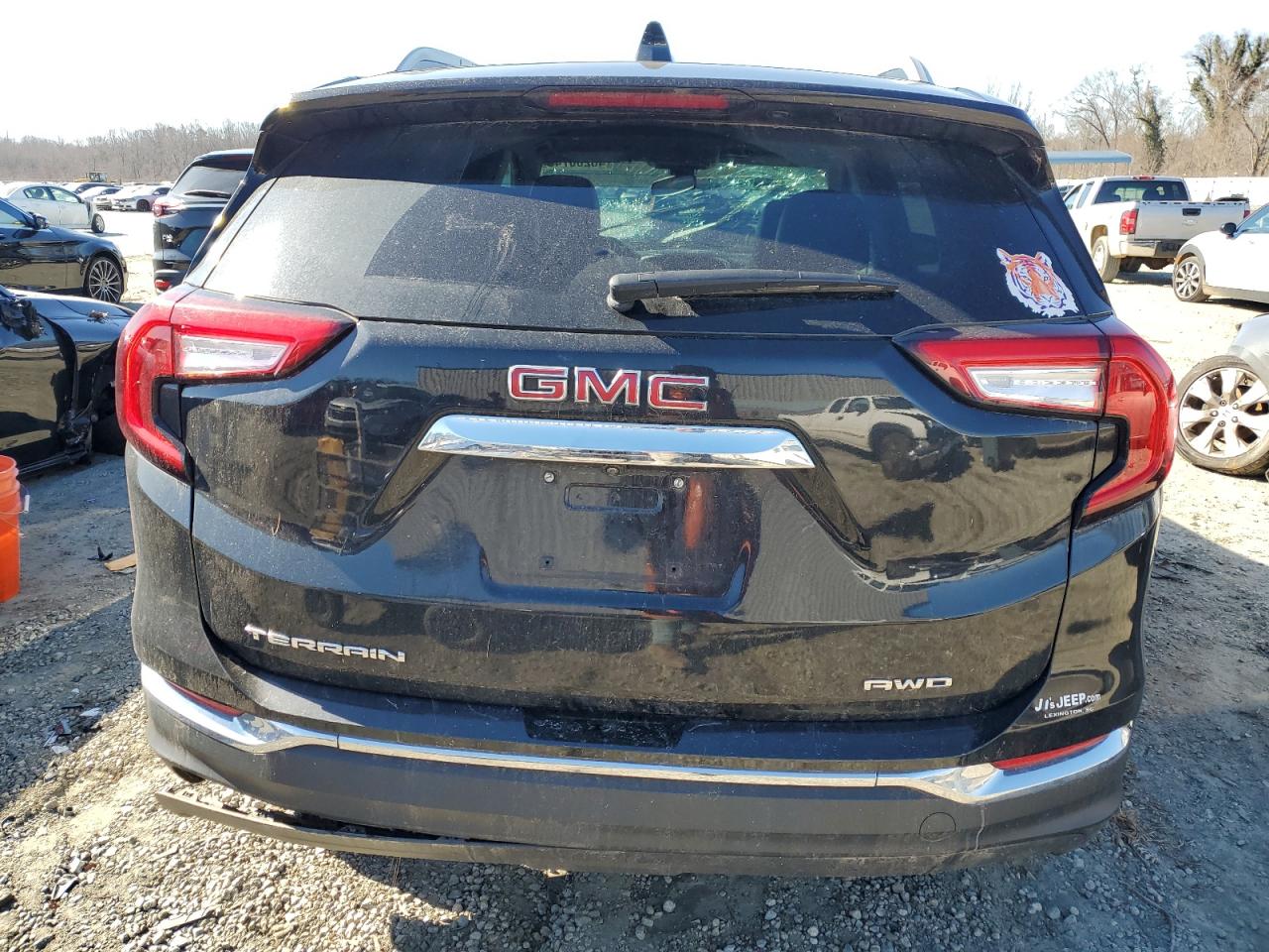 2022 GMC Terrain - Image 6