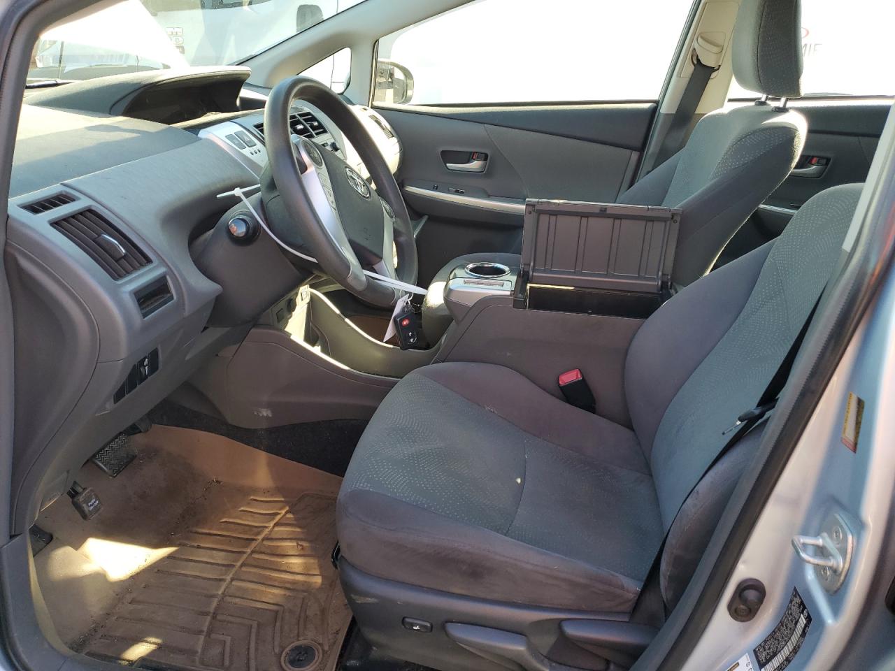 2013 Toyota Prius - Image 7